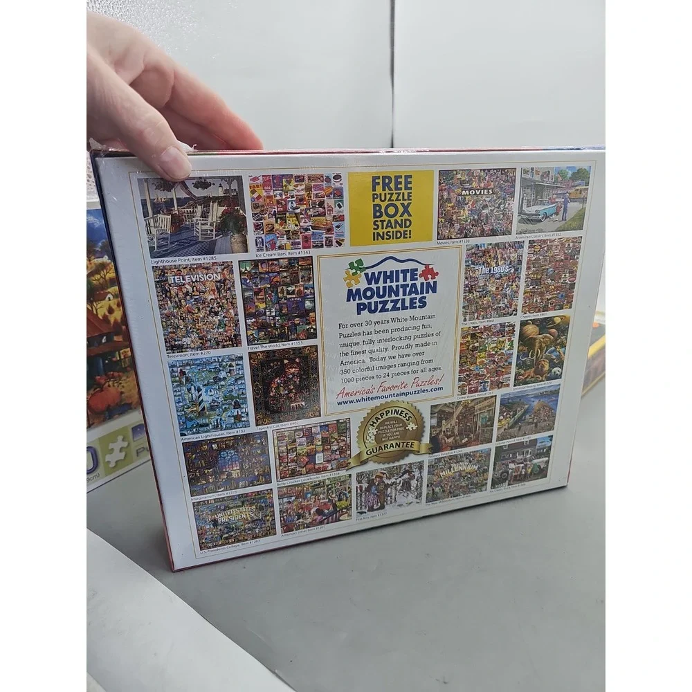 White Mountain Checking It Twice Jigsaw Puzzle 1000 Pc Christmas Theme 24‎ x 30